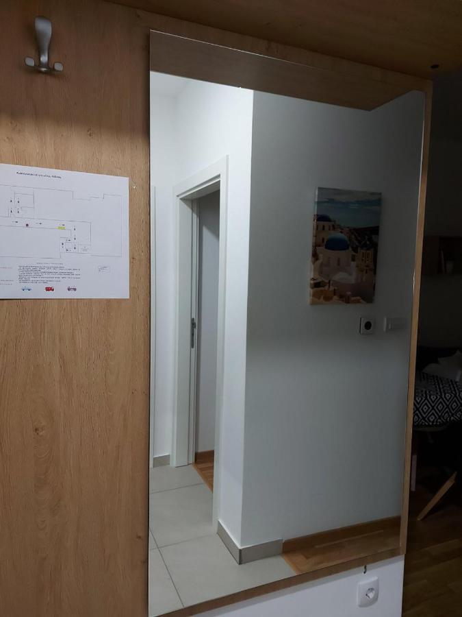 Center Firefly Gardens Apartment Novi Sad Exterior photo